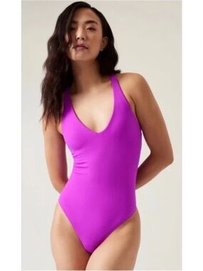 Athleta Fuchsia Transcend Bodysuit
